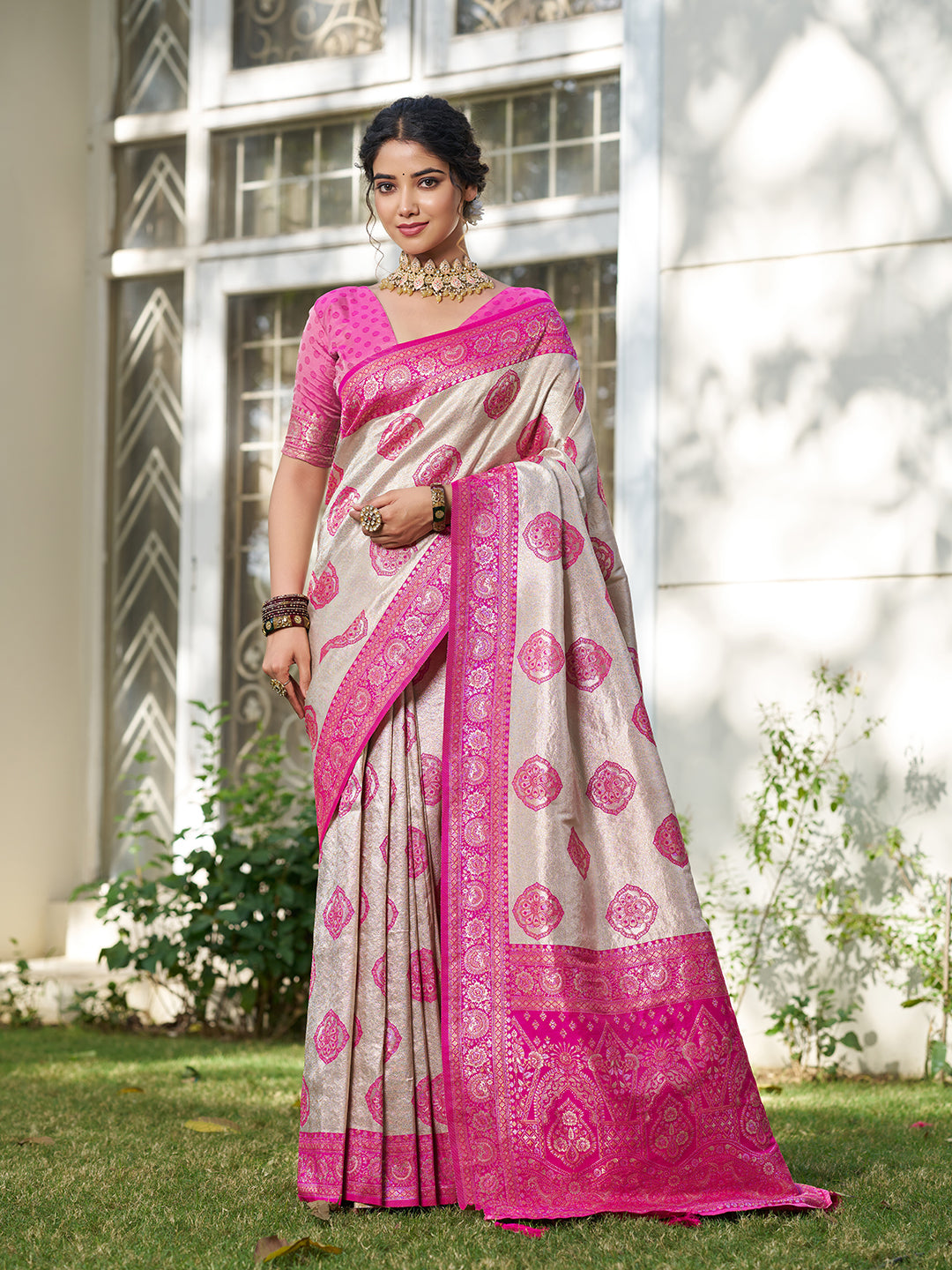 Anaita Pink Silk Blend Woven Saree With Blouse