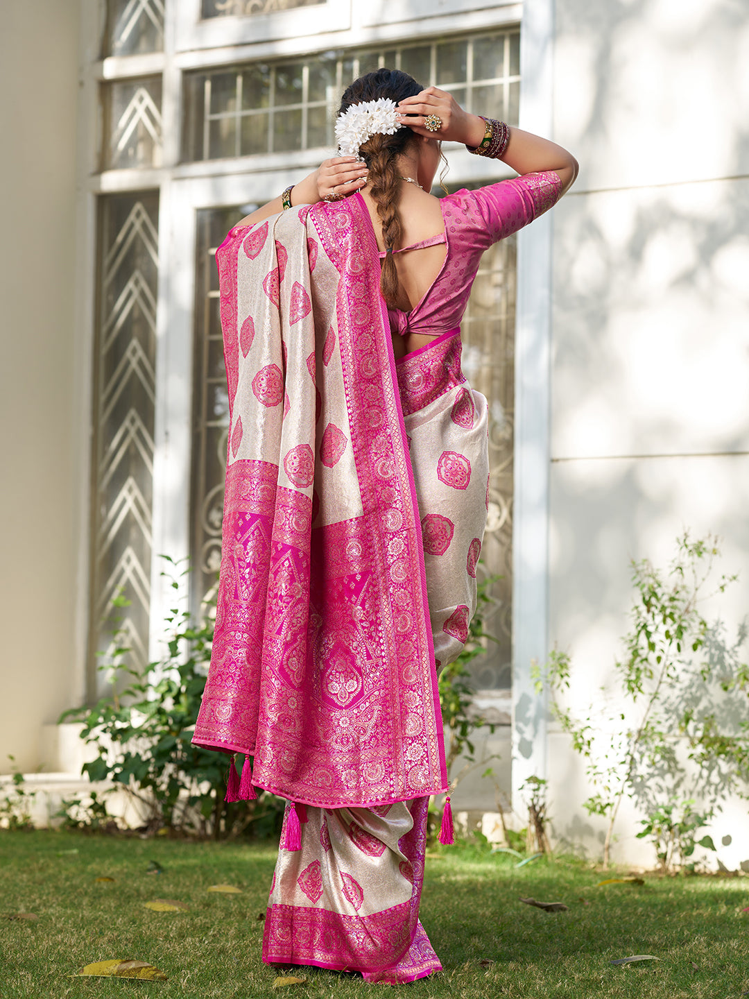 Anaita Pink Silk Blend Woven Saree With Blouse