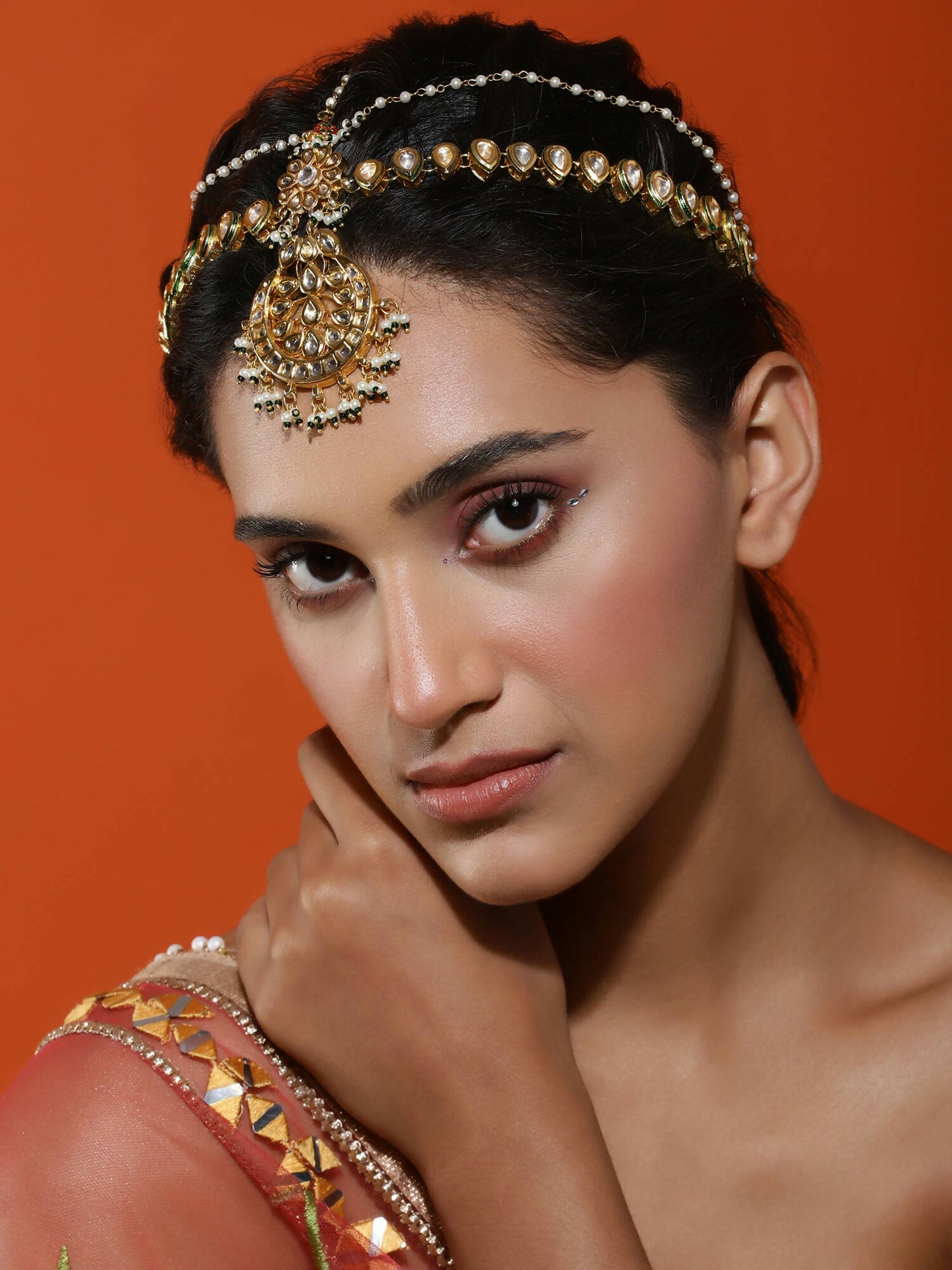Women's Gold-Polished Kundan Mathapatti Head Jewellery - Ruby Raang