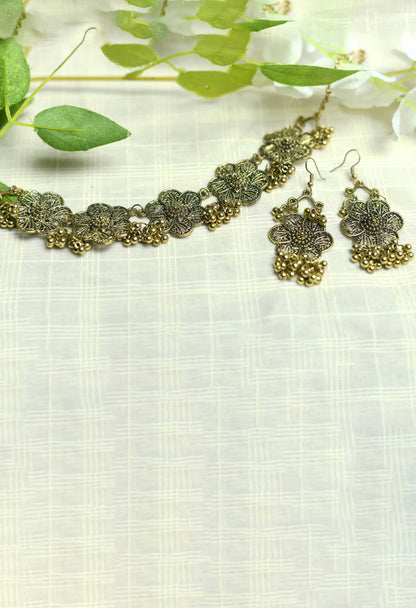 Mominos Fashion Johar Kamal Golden-Plated Brass Finish Floral Desgin Choker For Women