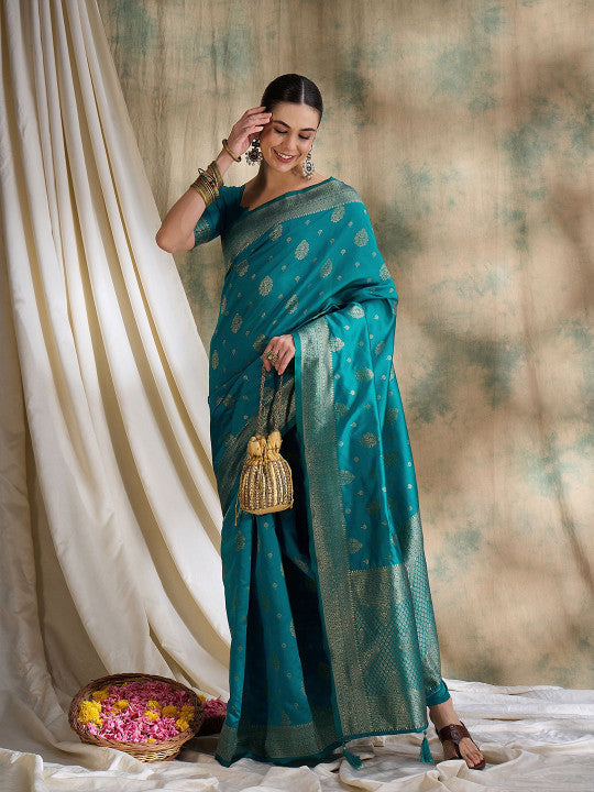 Sangria Woven Design Banarasi Saree With Blouse