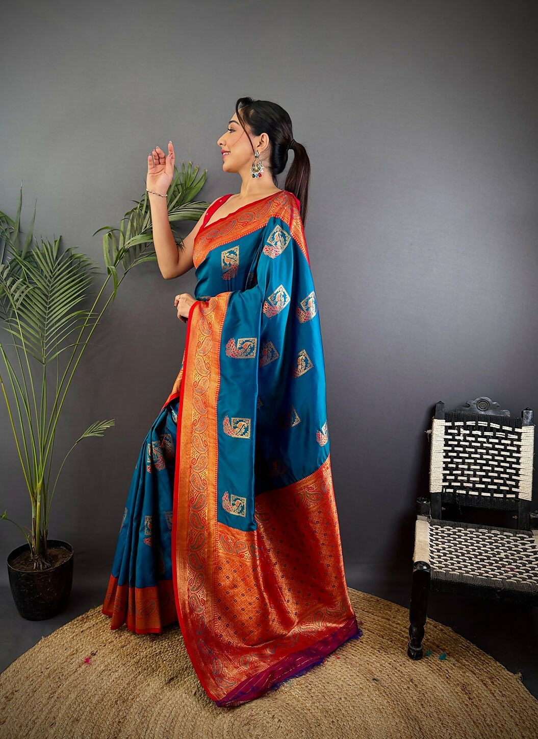 Joban Fashion Pink Peacock Banarasi Silk Sarees