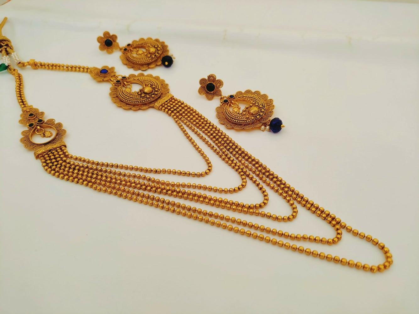 Blue Kemp Layer mugappu Necklace Set