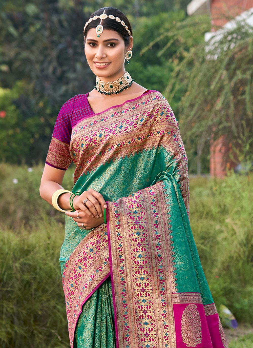 Anaita Rama Banarasi Saree With Blouse Piece