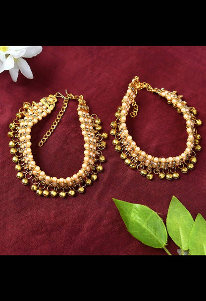 Mominos Fashion Kamal Johar Gold-Polished Pearls Anklets With Muvvas
