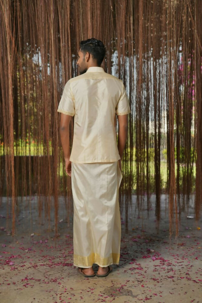 Sandstone Kanjivaram Machien Embroidered Pattu Set by Hilo Design