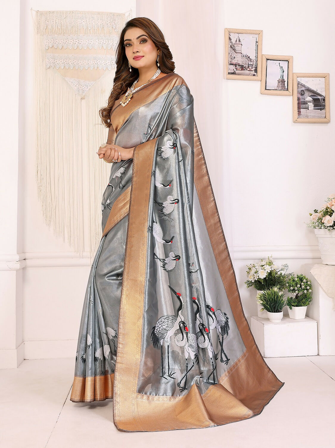 Joban Fashion Golden Cranes Patterns Banarasi Silk Sarees