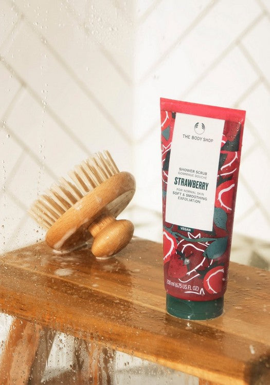 The Body Shop Strawberry Shower Scrub - 200 ml