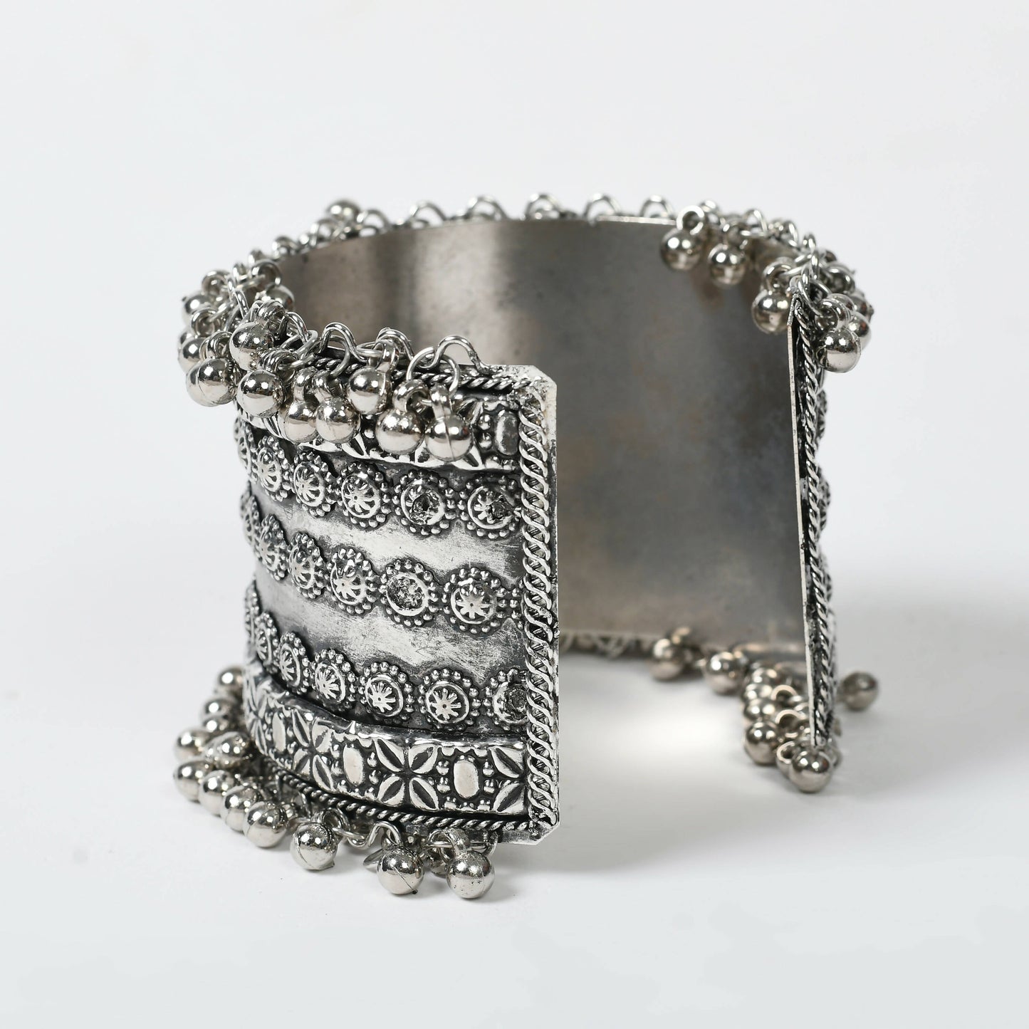Mominos Fashion Joharkamal Oxidised Silver-Plated Ghungroo Handcraft Bracelet - Design 025