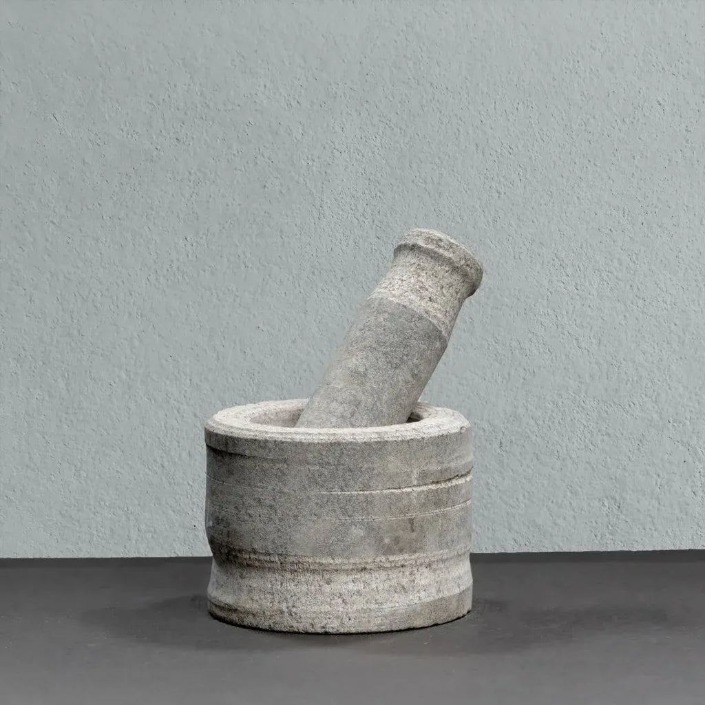 Zishta Hardstone Hand Chiseled Mortar and Pestle Traditional Kitchen Accessory