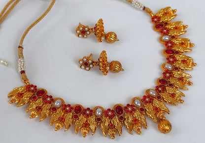 Kemp Peacock Pink & White Necklace Set