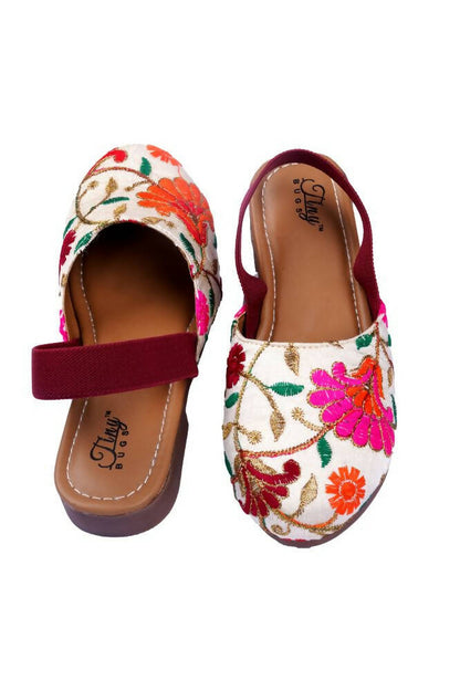 Tiny Bugs Girls Embroidered Strap Ethnic Jutis-Beige