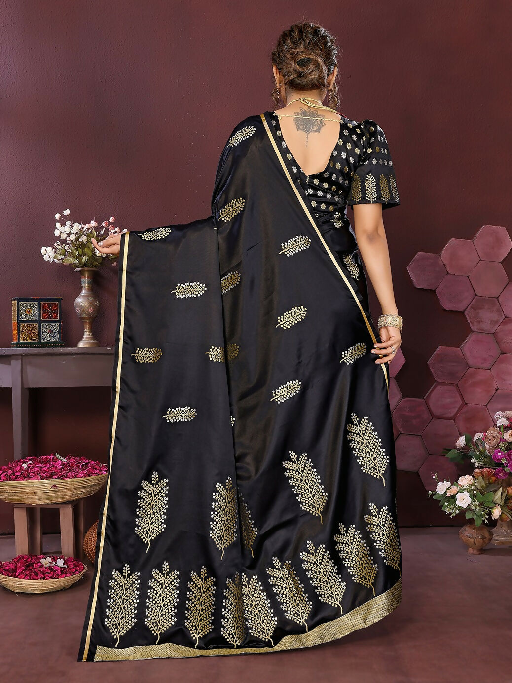 Joban Fashion Black Floral Motifs Banarasi Silk Sarees