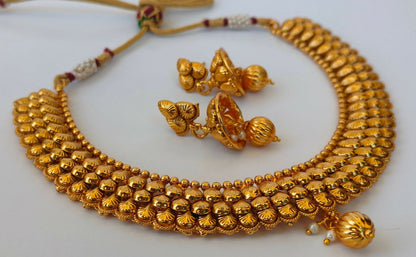 Designer Metallic Necklace Set