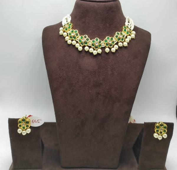 Khavi Arts Enamel Studded Pearl Choker-Green