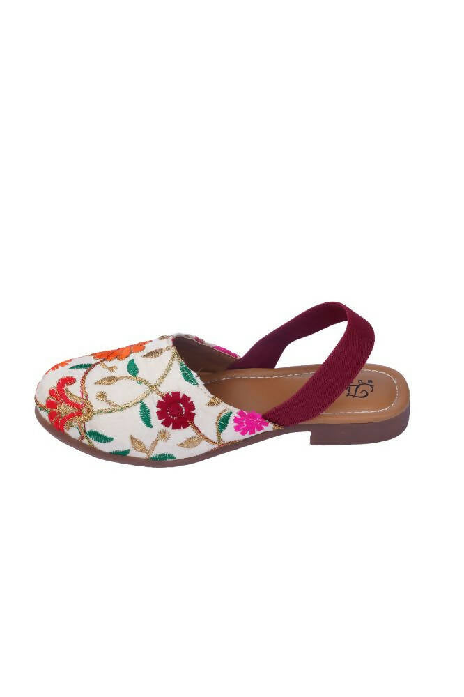 Tiny Bugs Girls Embroidered Strap Ethnic Jutis-Beige