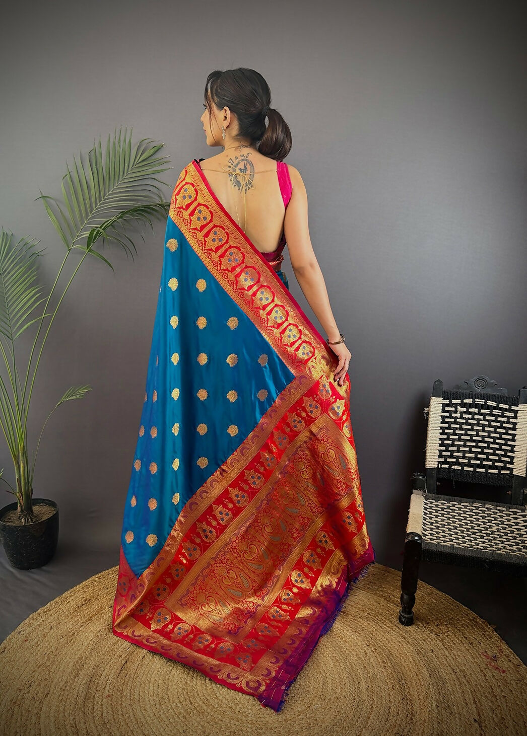 Joban Fashion Red Butti Banarasi Silk Sarees