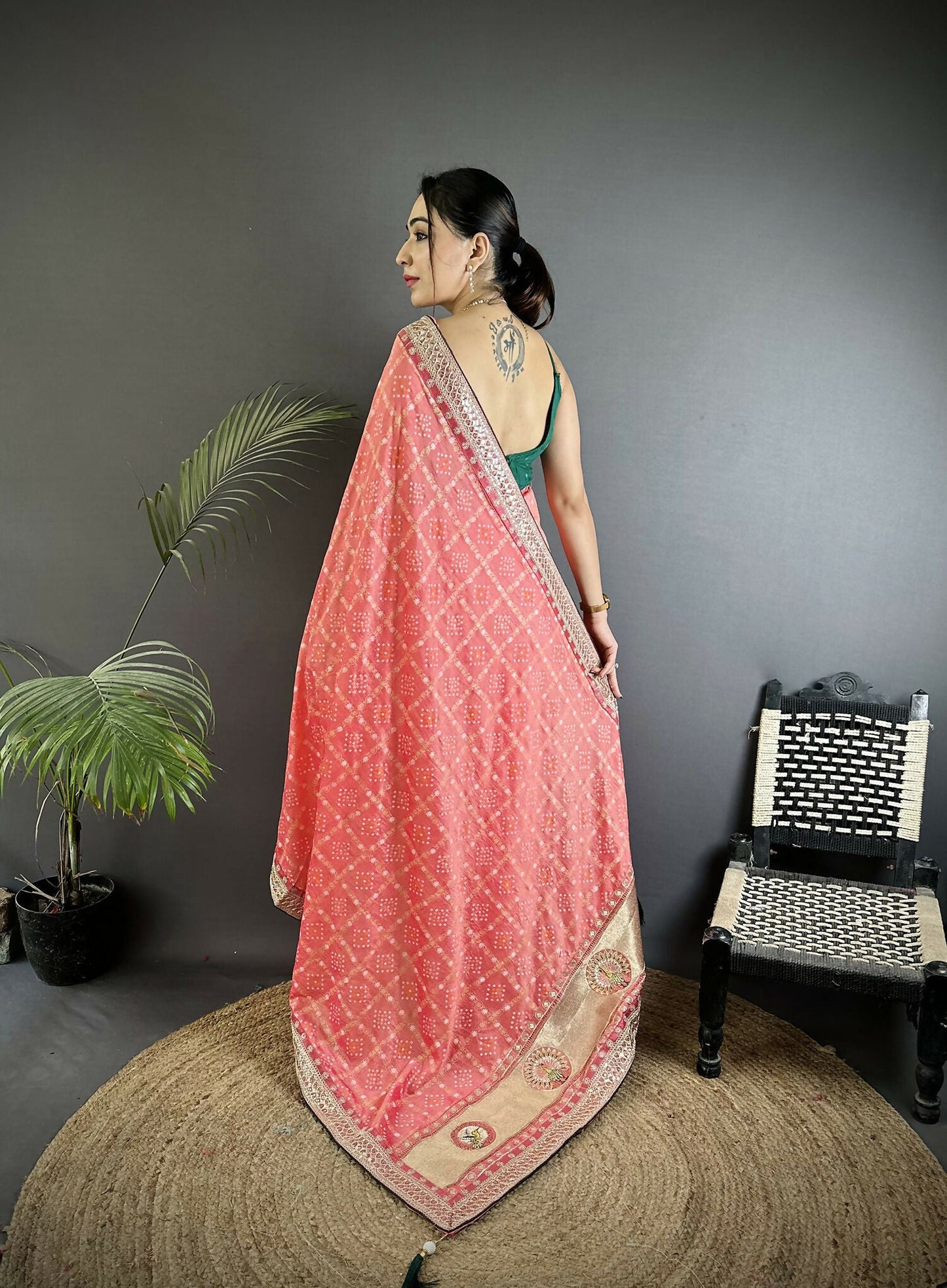 Joban Fashion Baby Pink Bandhej Bandhani Vichitra Silk Bandhani Prints Saree