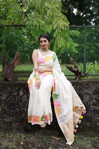 White Pure Silk Woven Design Saree with Unstitched Blouse - A2M