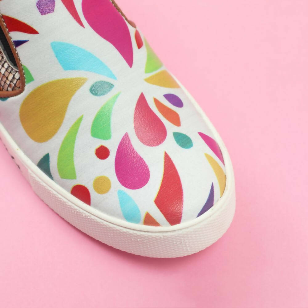 Tiny Bugs Girls Multi Printed Slip Ons Sneakers - White