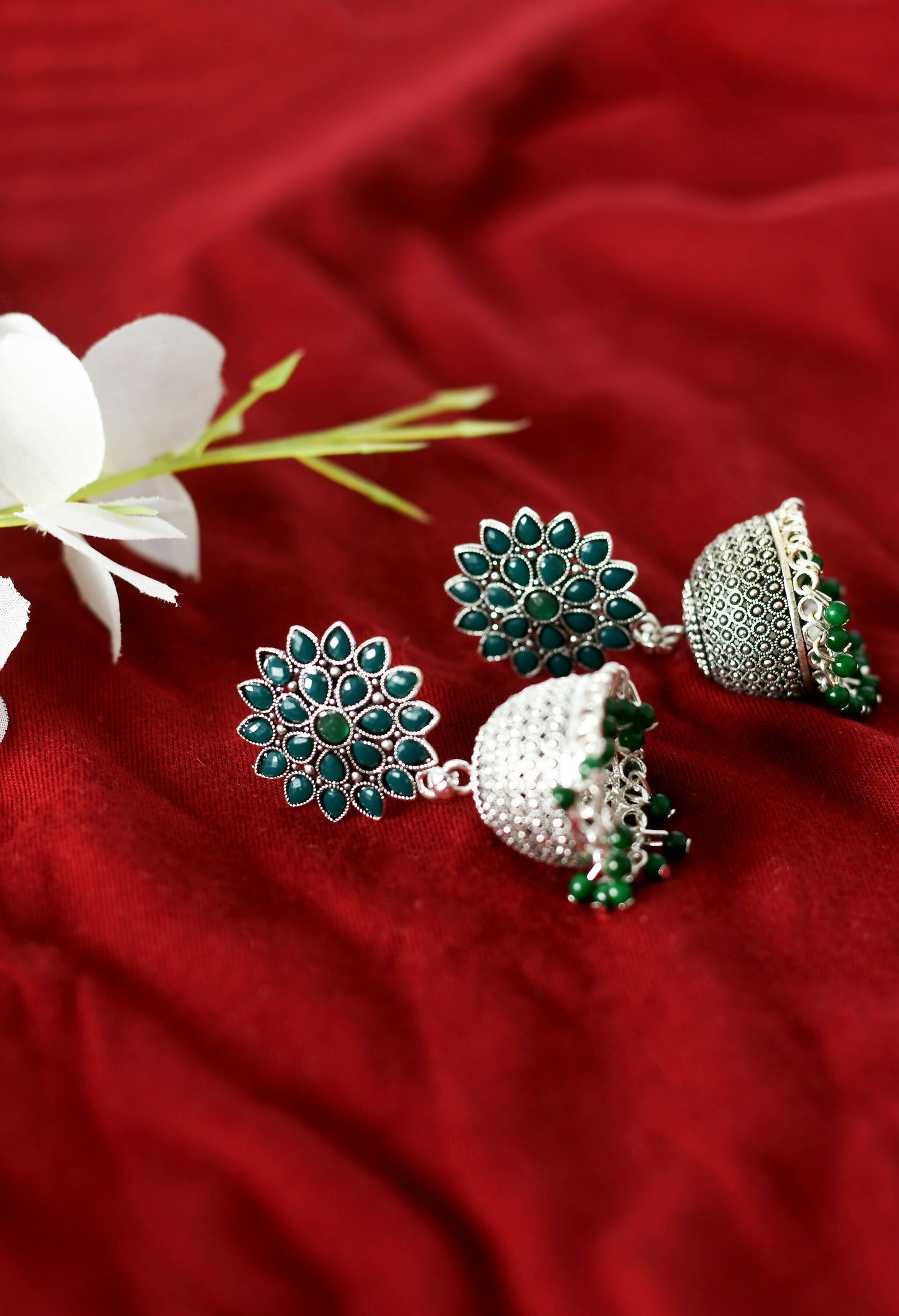 Mominos Fashion Joharkamal Kundan work Jhumka with Green Beads