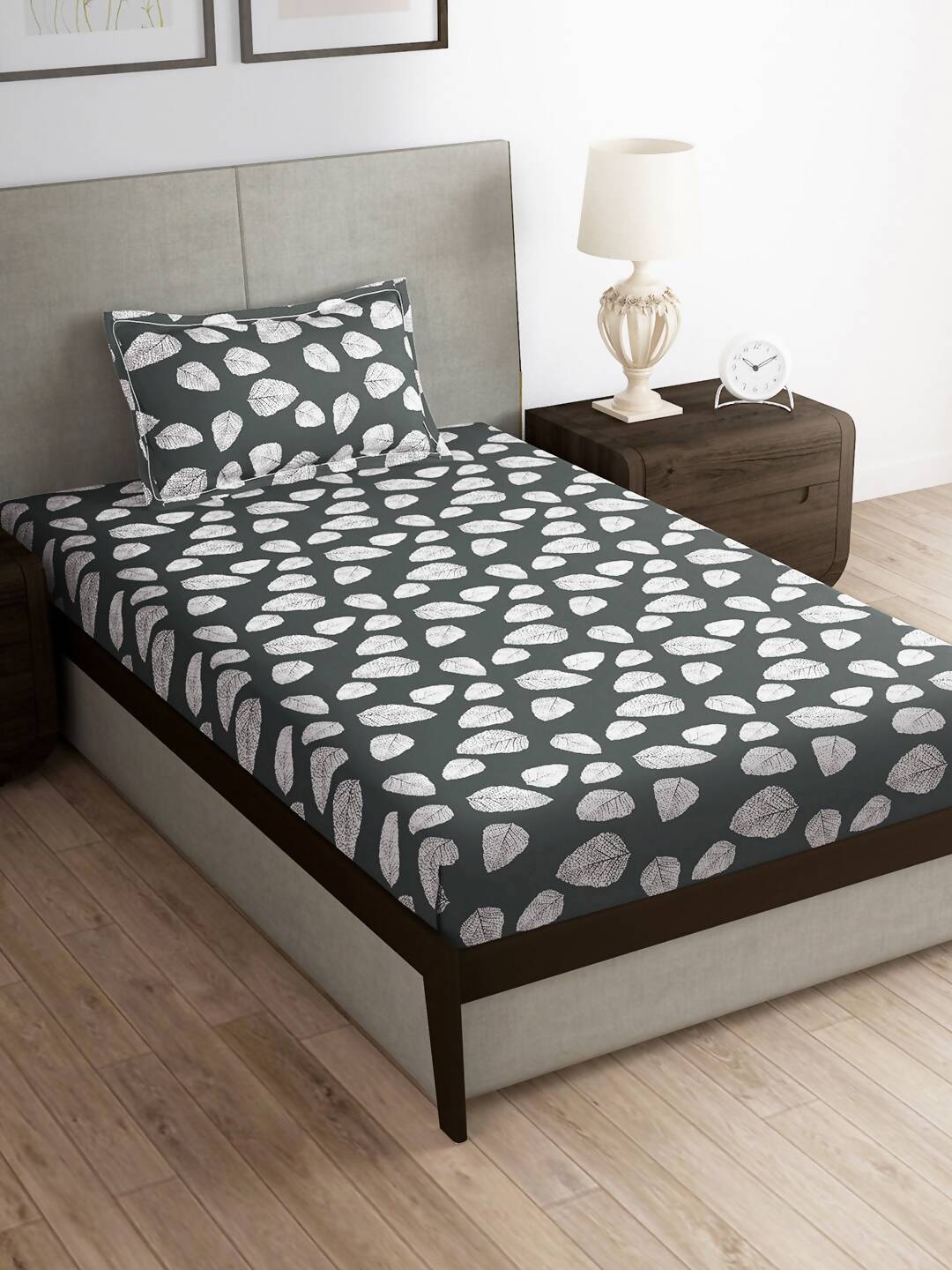 Story@home Arena Grey & White Floral Printed 180 TC Bedsheet & Pillow Covers