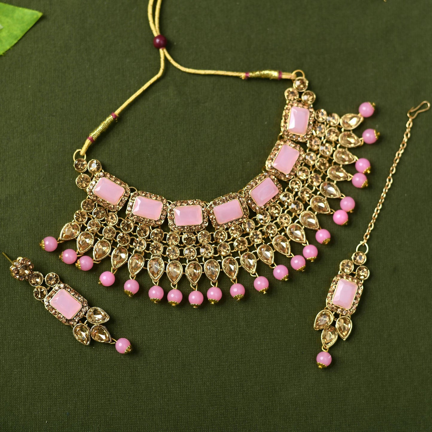 Mominos Fashion Johar Kamal Gold-Polished Brass Finish Kundan/Stone Choker For Women (Baby Pink)