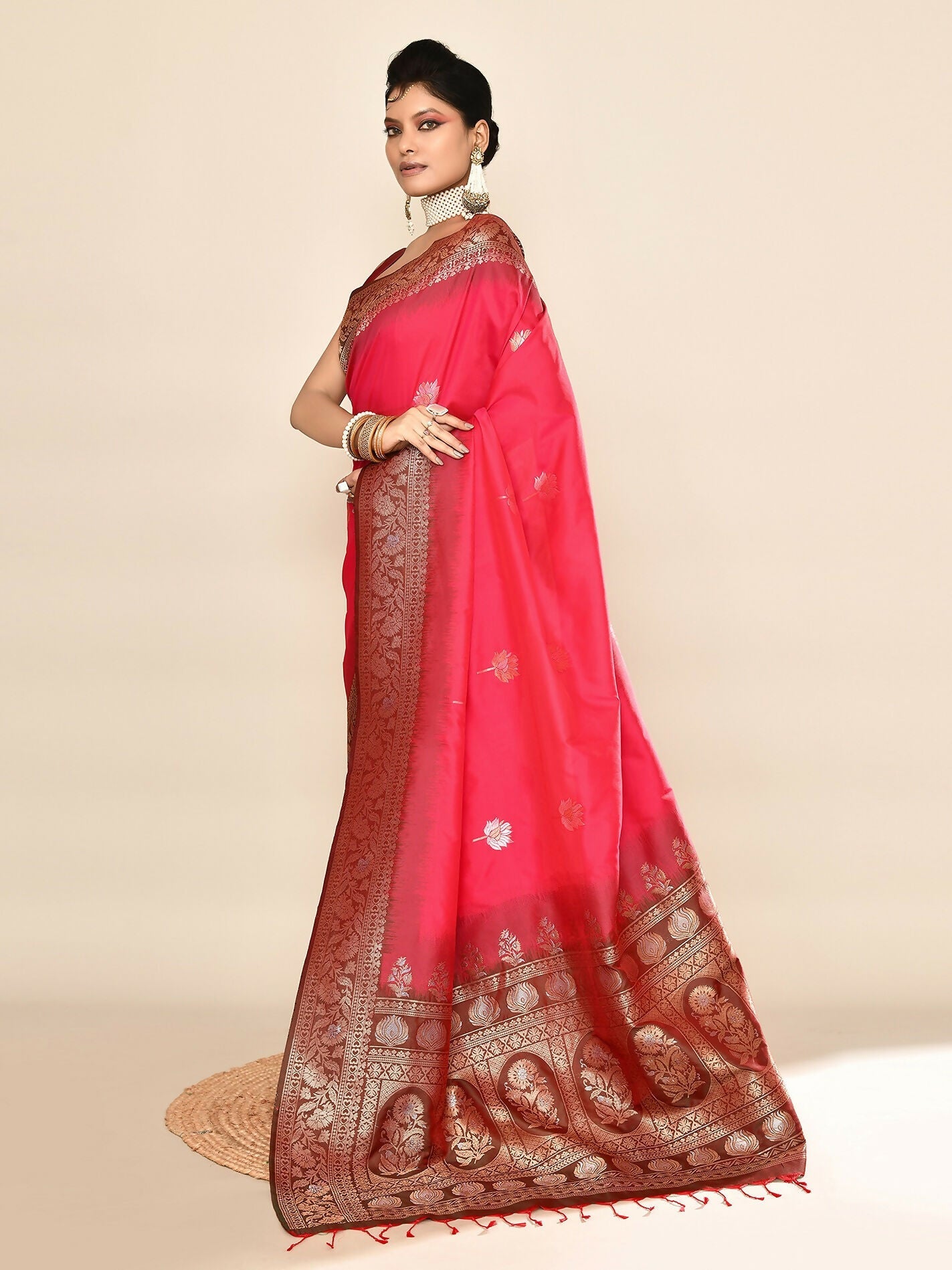 Joban Fashion Rani Pink & Bottle Green Plain With Weaving Border Banarasi Silk Sarees