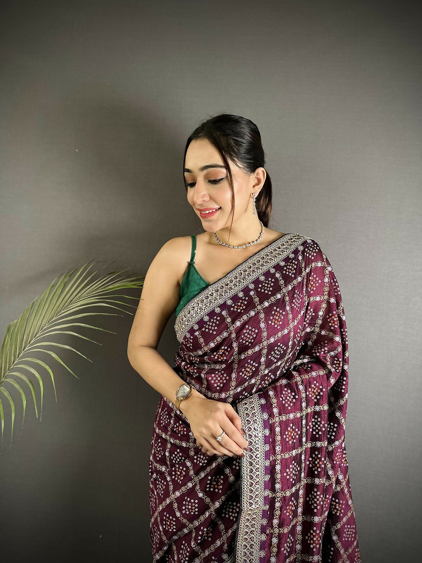 Joban Fashion Wine Bandhej Bandhani Vichitra Silk Bandhani Prints Saree